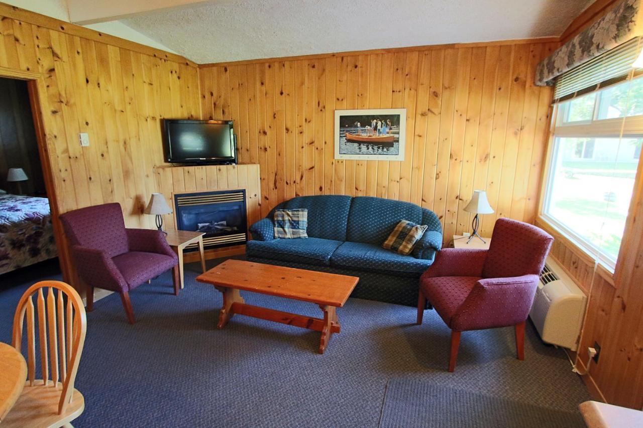 Colonial Bay Motel And Cottages Huntsville Cameră foto